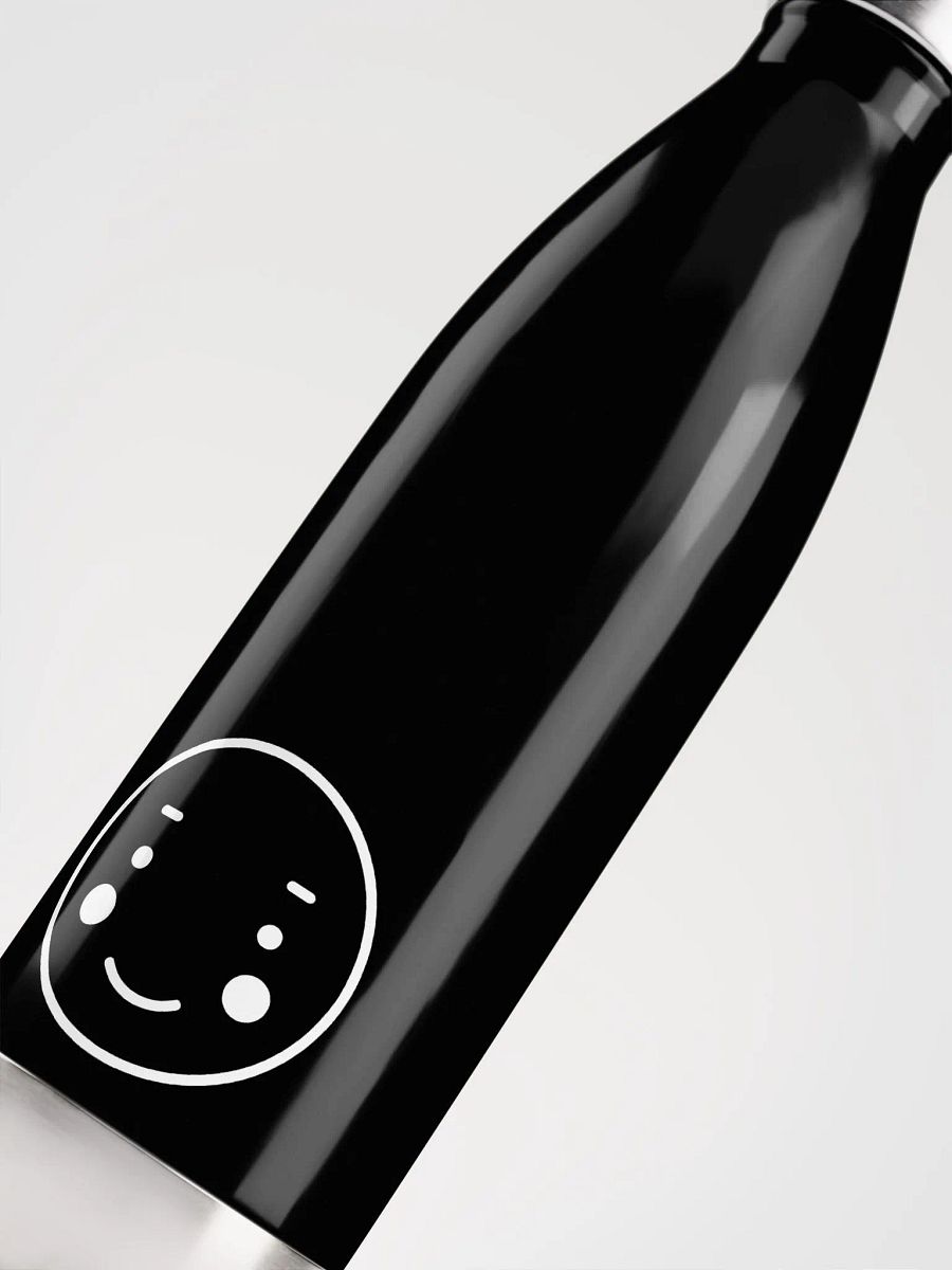 Black bottle product image (5)