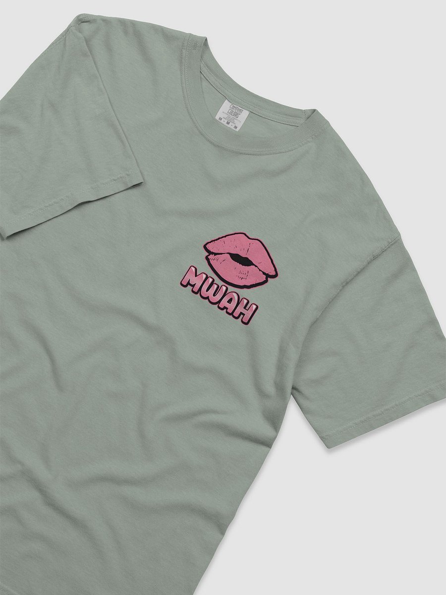 MWAH Lips Graphic Tee product image (22)
