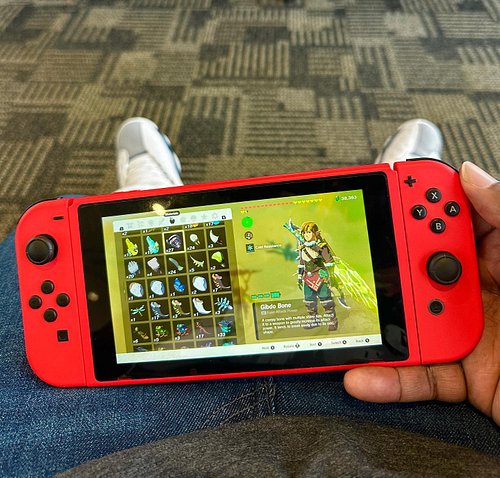Gaming at the Airport on my way to #dreamcon