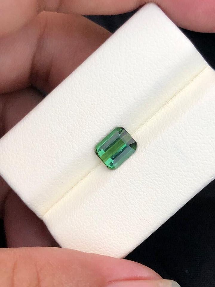 TOURMALINE EMERALD CUT GREEN COLOR STONE FOR RING, JEWELRY & GIFTS, 1.40 CARAT product image (1)