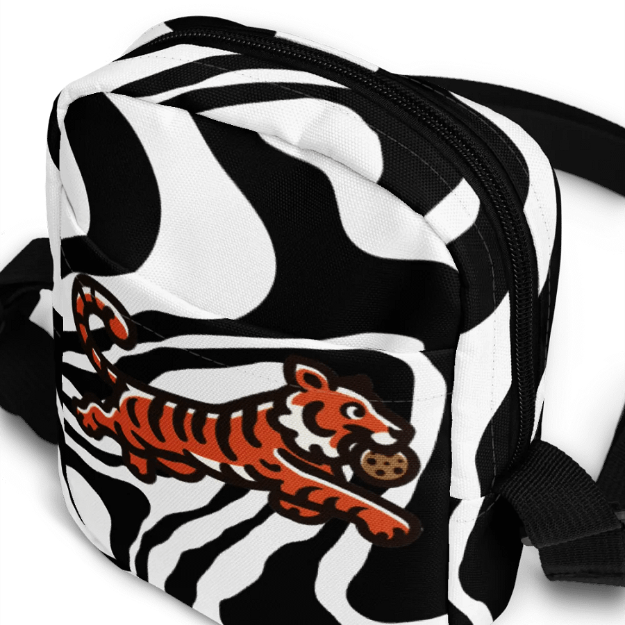 Wavy Tiger Bag product image (11)
