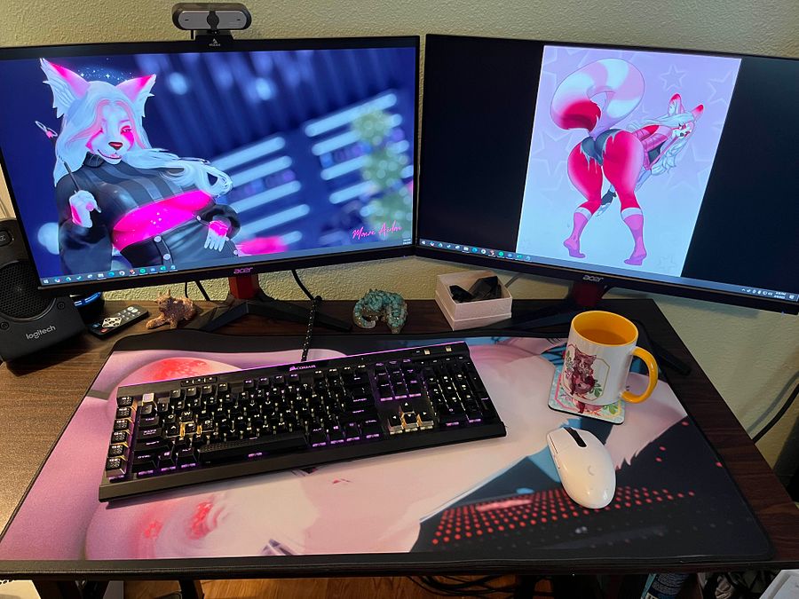 Maelyn Pinup - Desk Mat [15.5" x 31.5"] product image (2)