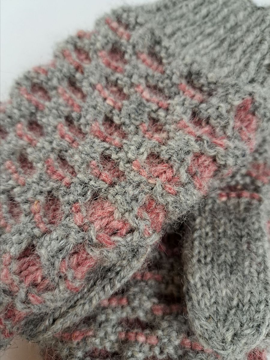 Hand Made Wool Newfie Mittens - Small - Honeycomb Pattern product image (2)