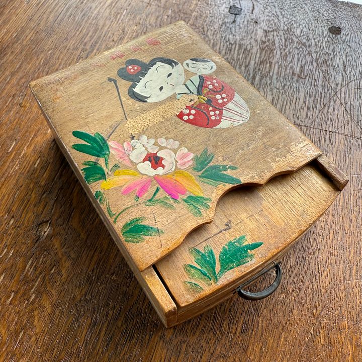 Vintage Japanese Toy Jewelry Box with Mirror – Japan Antique Roadshow product image (1)