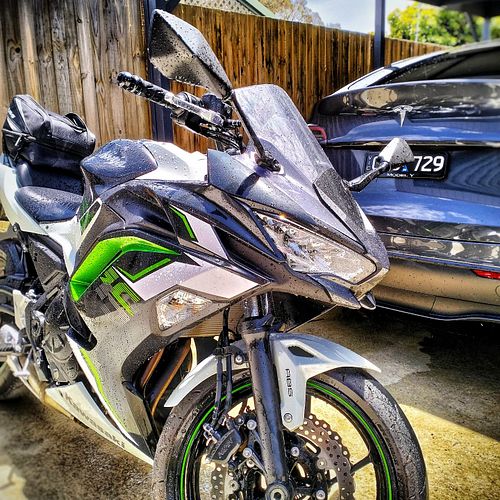 Giving the old girl, and the new girl some soapy love on this moderately decent summer's day.

#carwash #bikewash #kawasaki #...