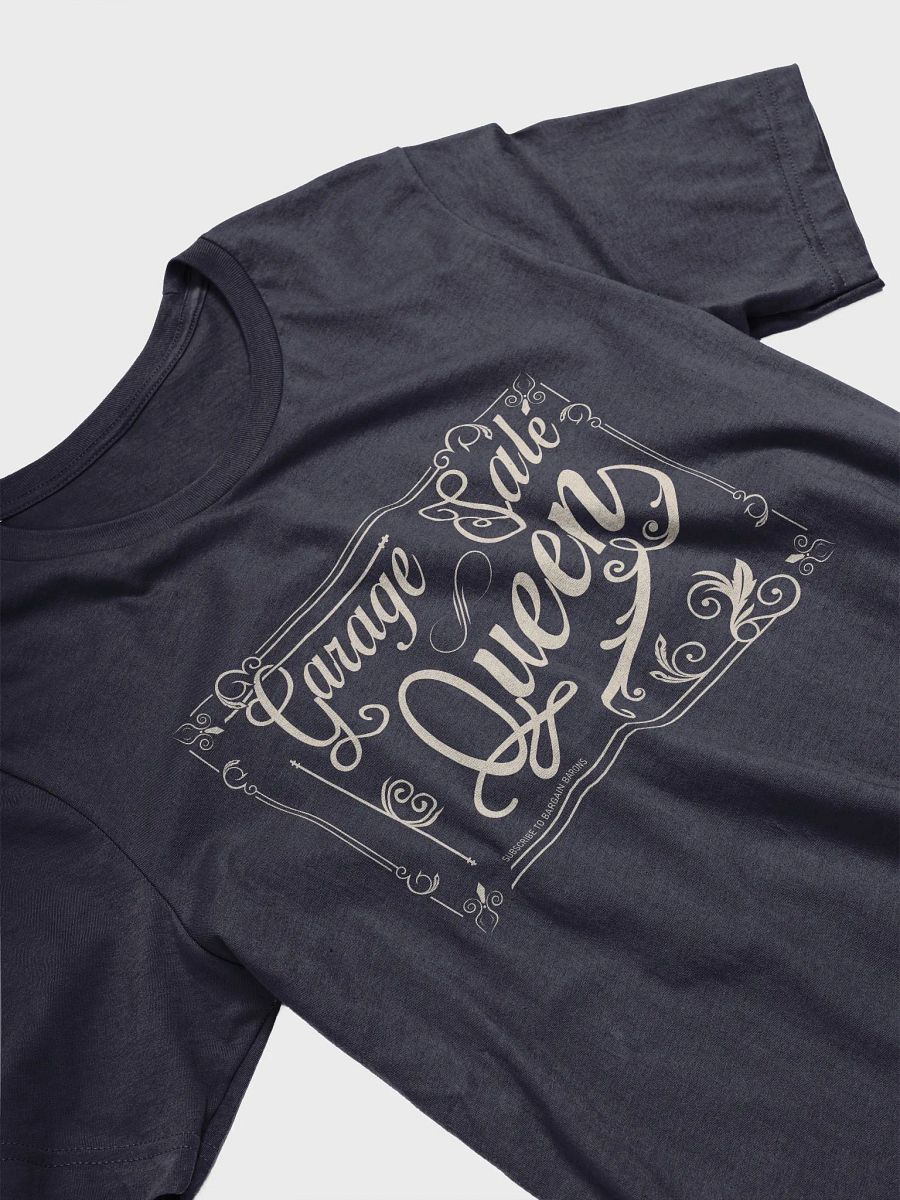 GARAGE SALE QUEEN (Dark Crew-Neck) product image (21)