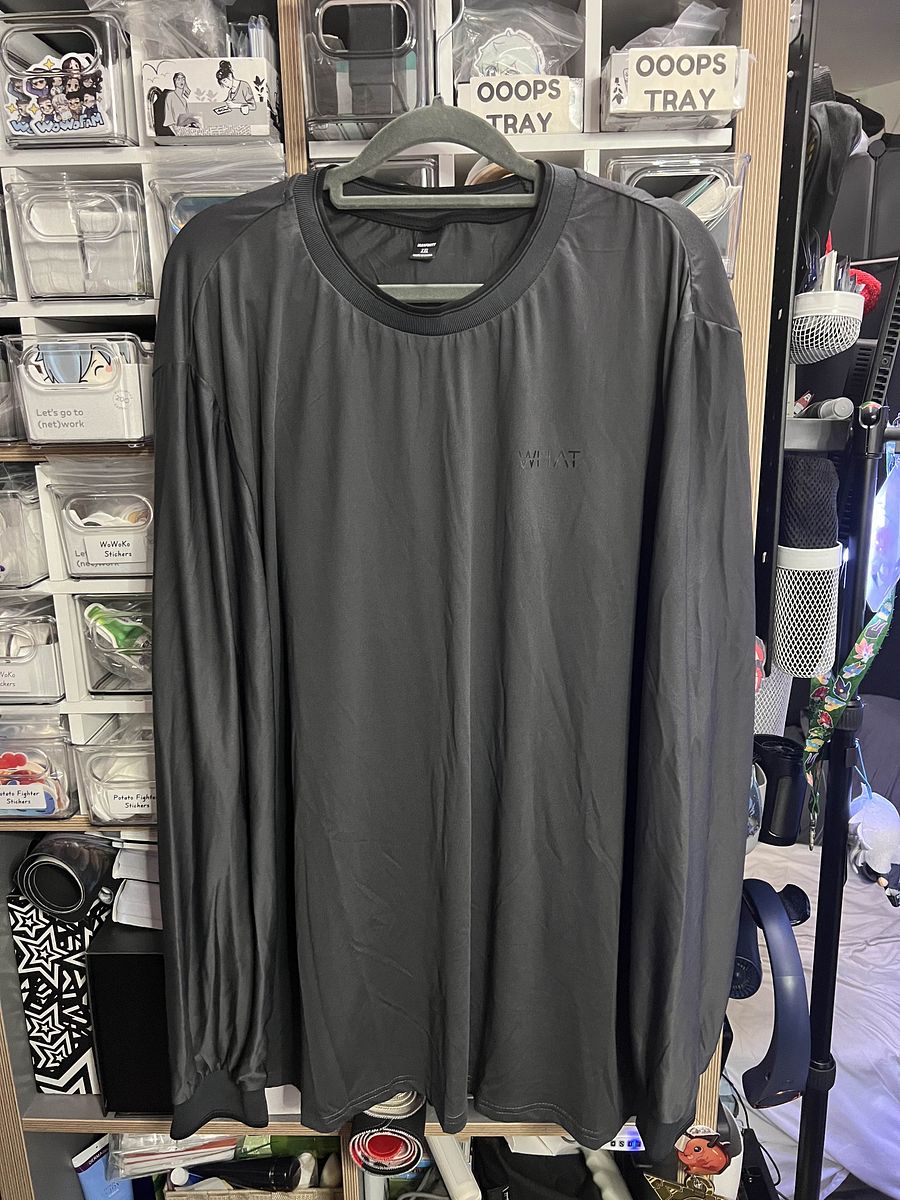 Guys Letter Graphic Tee Without Necklace (Tried on, but didn't fit) product image (7)