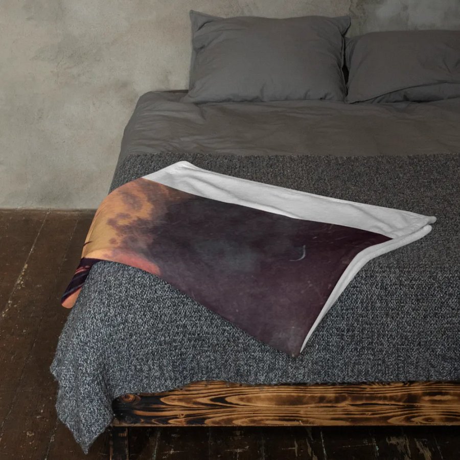 Some Heroes Wear.. Throws?! product image (11)