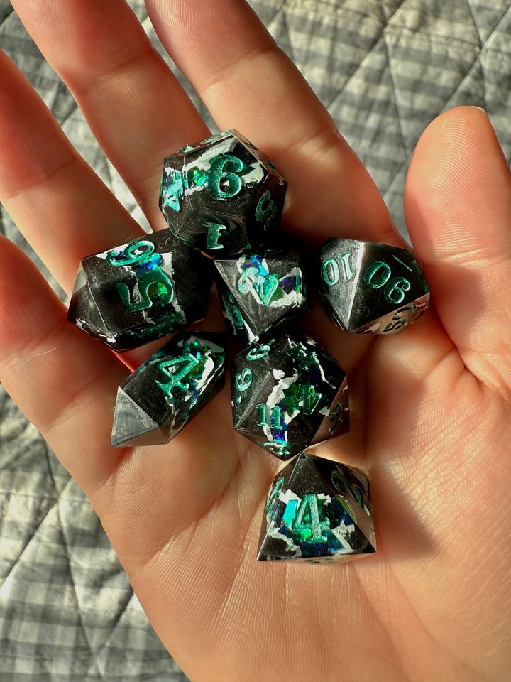"Geode" 7pc Dice Set product image (1)