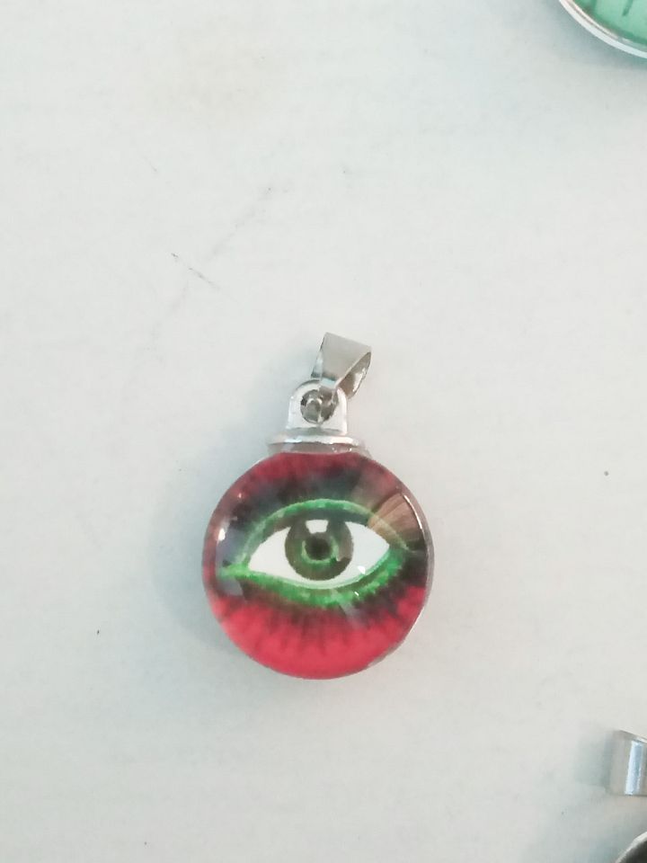 SALAM & SONS CHANDIWALE Official Red Evil Eye Pendant product image (1)