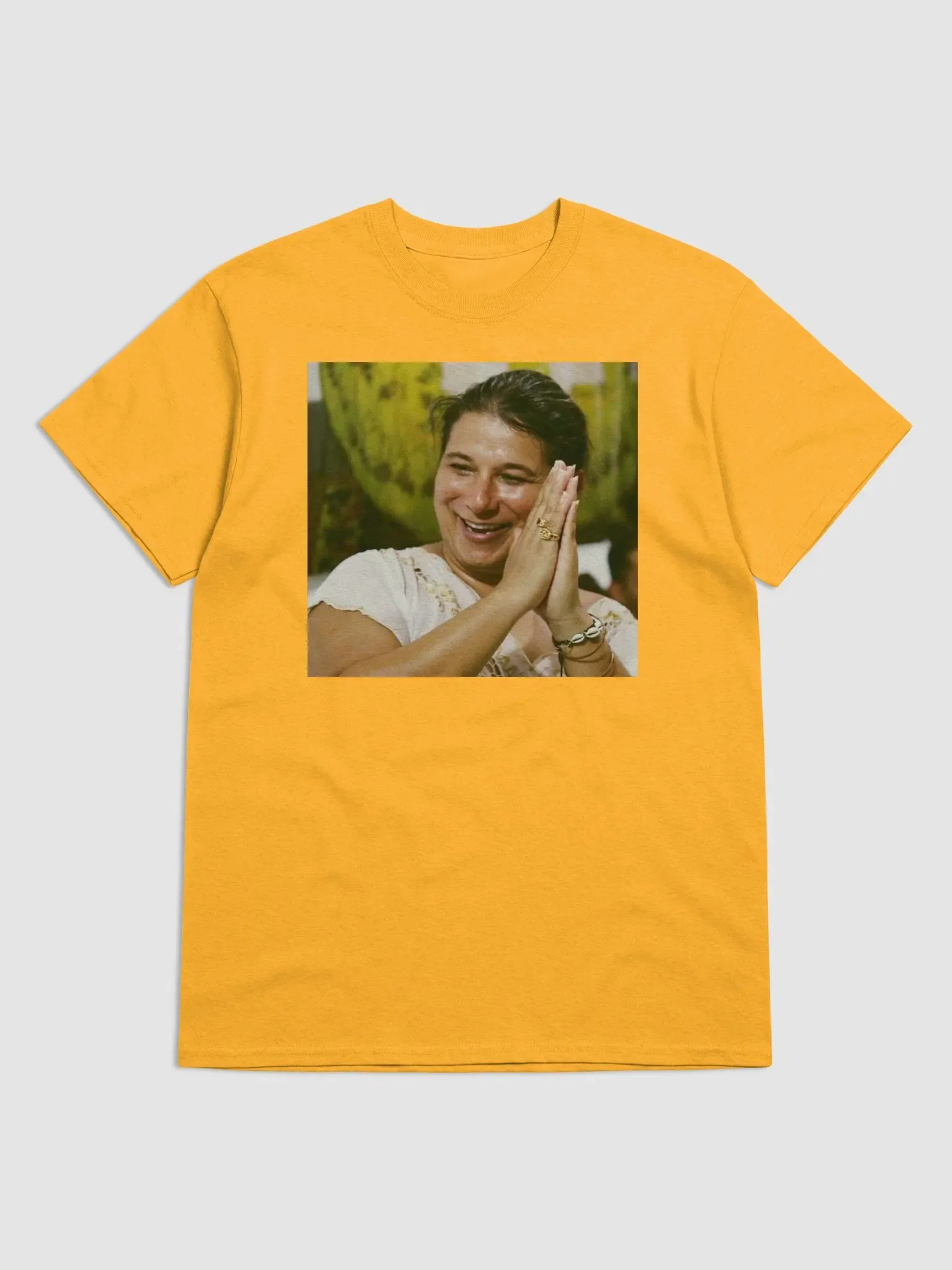 Um Sacerdote feliz faz um Axé feliz product image (6)