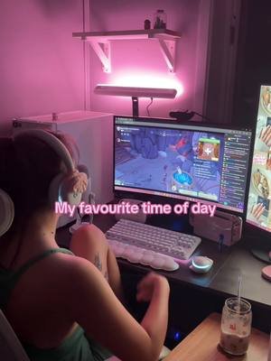 Watching my favourite streamers before bed is sooo cozy!! 🤗 Special shoutout to my evening streamer besties: @Byrdie Byrd ✨️🦉 & @thatssolurn 🩷🩷 #cozygamingcommunity #twitchstreamer #trend #cozystreamer #indiegames #girlssupportgirls  