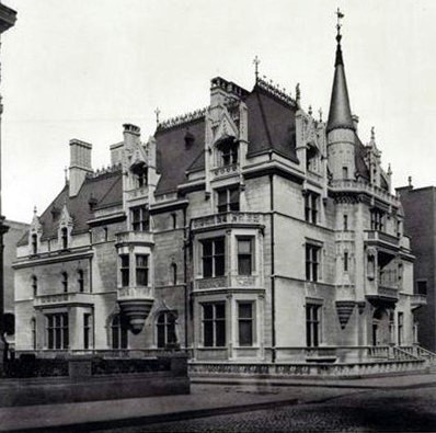 The Petit Chateau was built in Manhattan in 1882 and demolished in 1927.