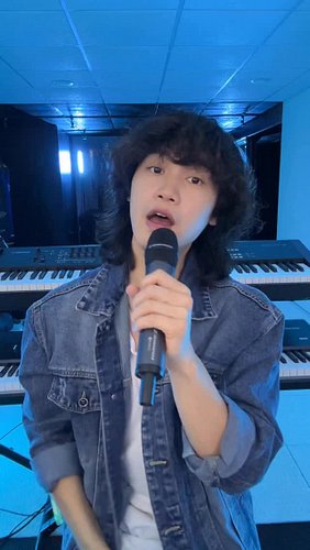 as the deer 🦌 

#explore #singer #jesus #christian #worship