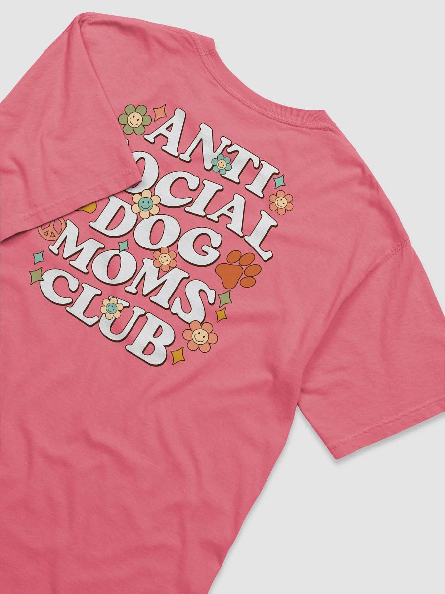 Anti Social Dog Moms Club Retro T-Shirt | Funny Introvert T-Shirt for Dog Moms product image (26)