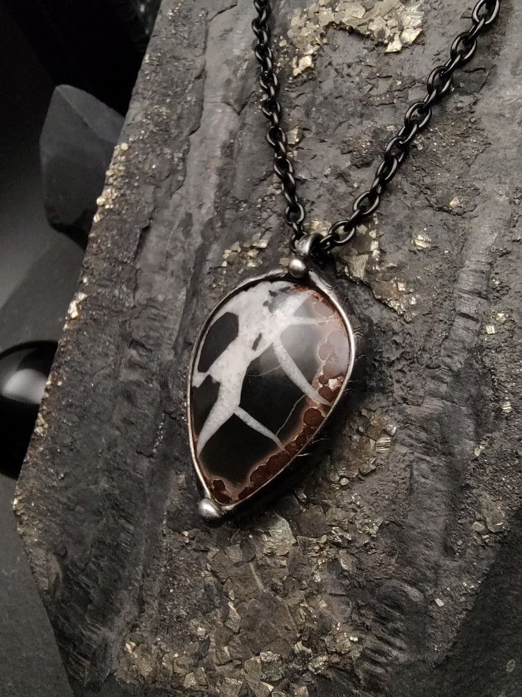 Sorcery Talisman - Septarian Shield product image (3)