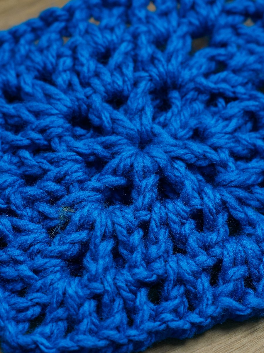 Solid V stitch granny square pdf pattern product image (2)