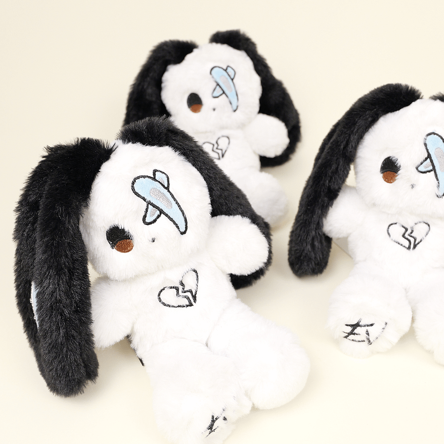 VYVEE Plushie product image (5)