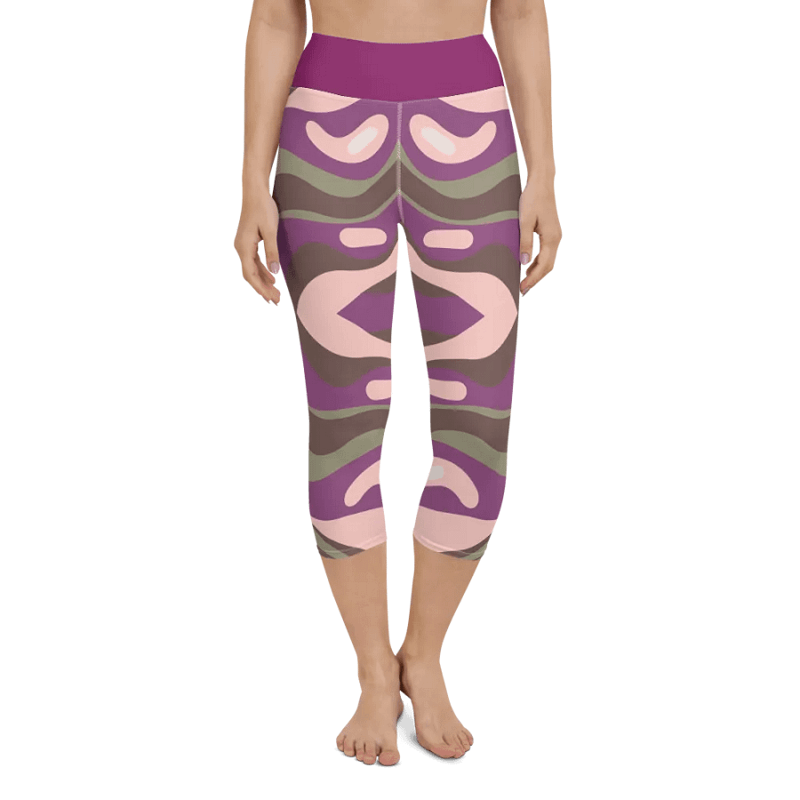 90s-inspired Yoga Capri Leggings – Stretch, Style, and Comfort product image (5)