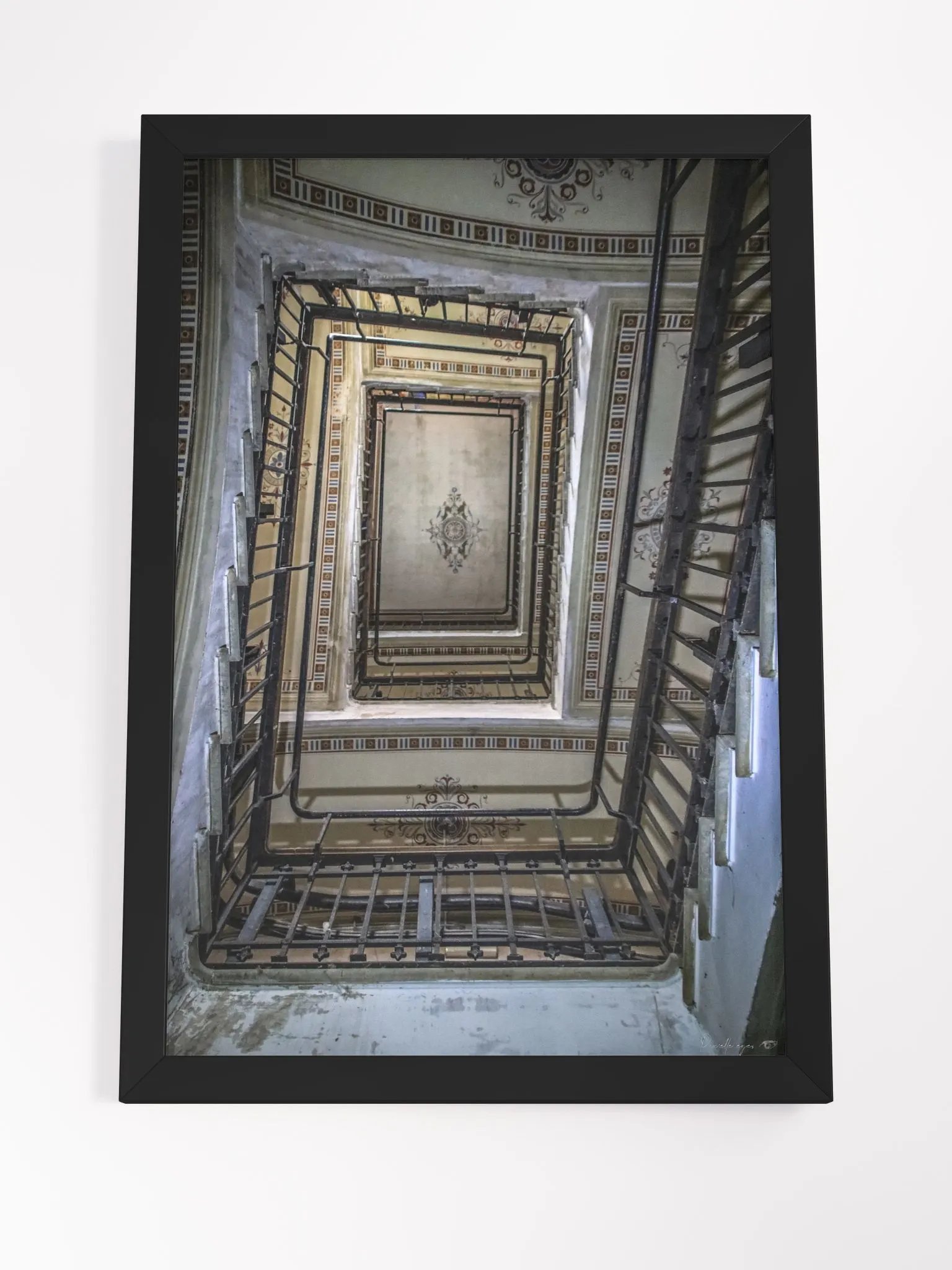 Print Prestige Fine Art - Endless Ascent – Forgotten Asylum - Limited Edition product image (4)