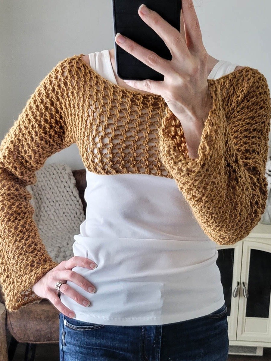 Lace Crop Top Knitting Pattern - Midsummer product image (2)