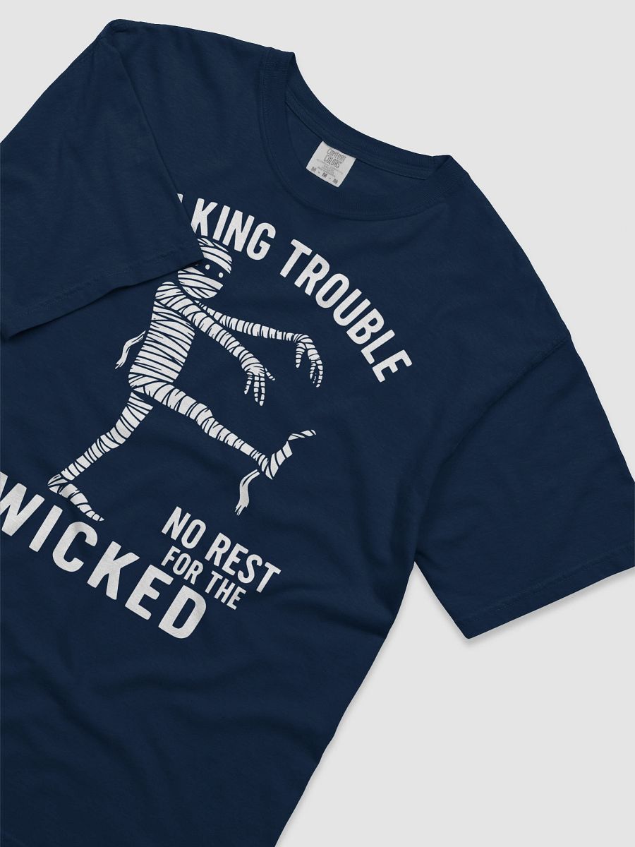Walking Trouble Zombie Graphic Tee product image (27)