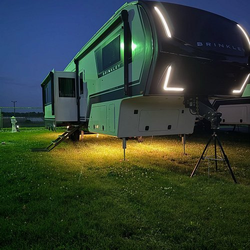 Camping at Indiana for some Brinkley repairs