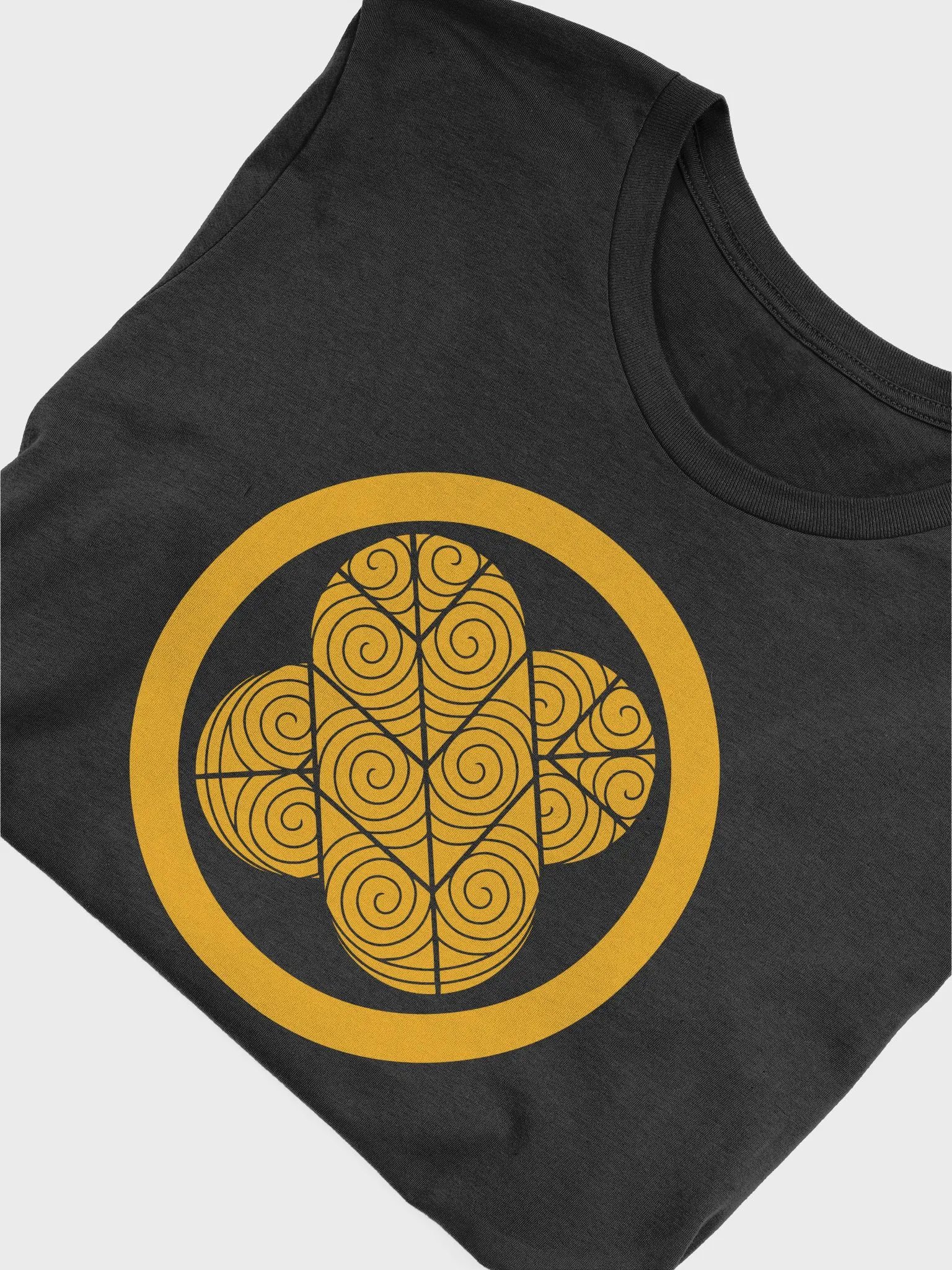 🏷️ Asano Clan Crest T-Shirt – Symbol of Loyalty & Honor product image (4)