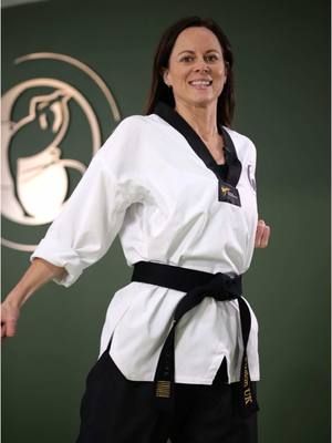 New Week new chance to start over… LET’s GO! #kickitlikechloe #chloebruceacademy #martialarts #bostaff #chloebruce #legcontrol #kicks 