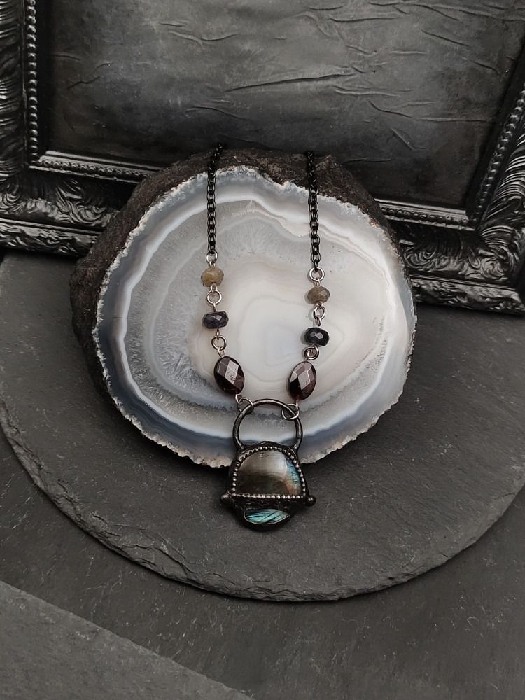 Sorcery Talisman - Split Spectrum product image (4)