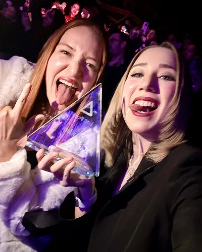 ¡Lo logramos Team Ally! 🤩 Nos llevamos junto con ustedes el premio del orgullo en la categoría Gaymer. Muchas gracias por tod...