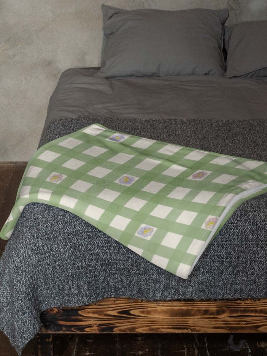 Flowers in Gingham Fleece Throw Blanket product image (8)