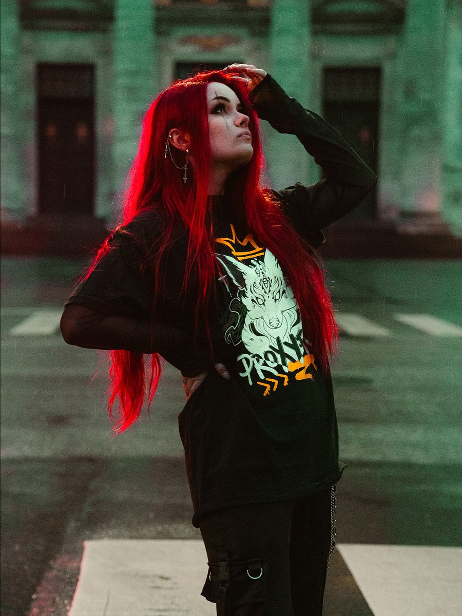 Heavy is the Crown - T-shirt product image (3)