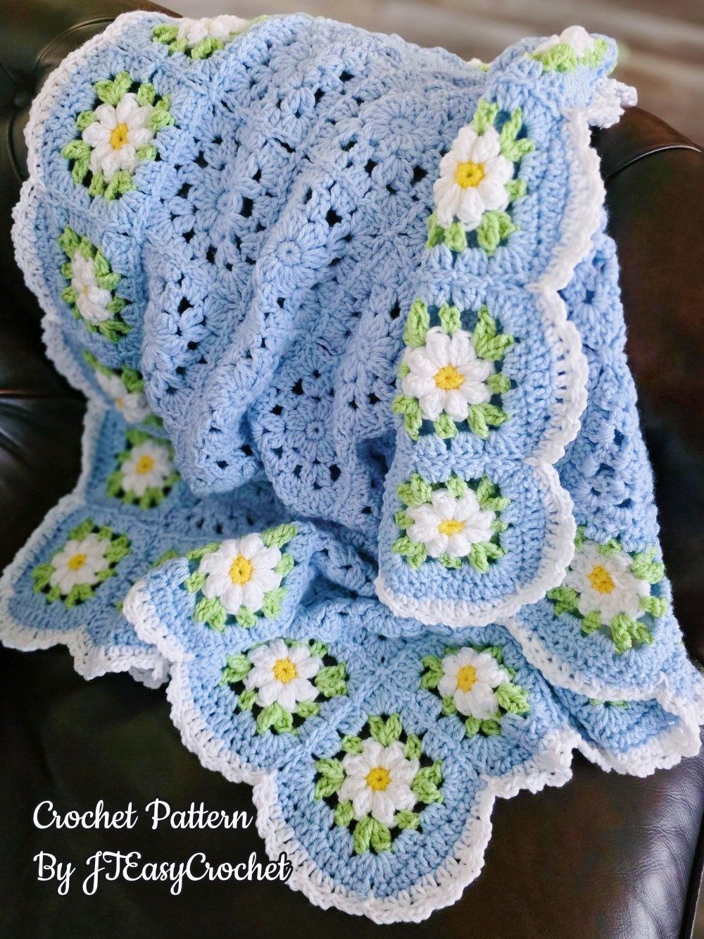 Easy Crochet Pattern & VIDEO, Blue Flower Granny Square Blanket With Daisy Border product image (4)