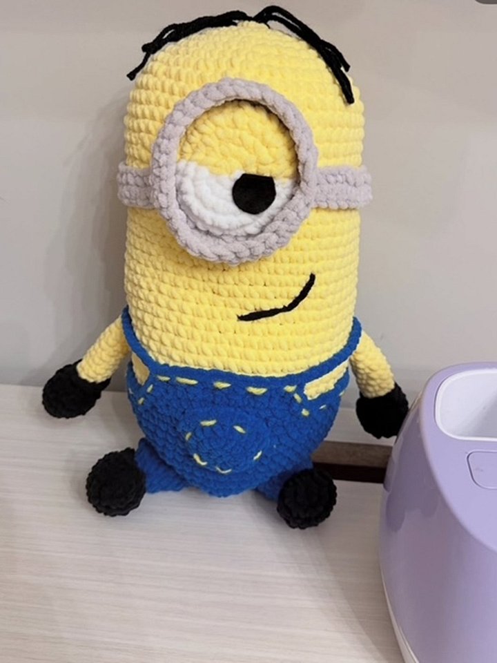 Kevin Jumbo Plushie product image (1)