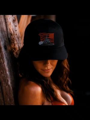 In calm waters or rough seas… The crew always pulls through. Twin Anchor Apparel   Strength in Every Tide #HarborStrong #tugboating #pnwtuglife #PNWMaritime #pnwtuglife 