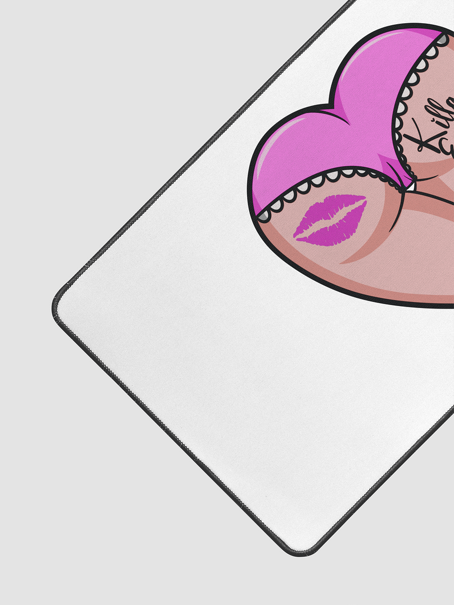 KILLA_EMILY LIGHT PINK HEART BUTT LOGO DESK MAT product image (3)
