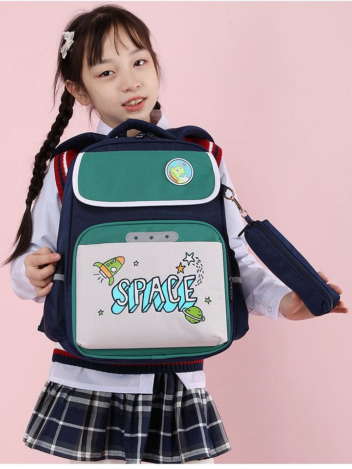 Children's Large Capacity Bag For Burden Reduction And Spine Protection VIA Onlineshop product image (1)
