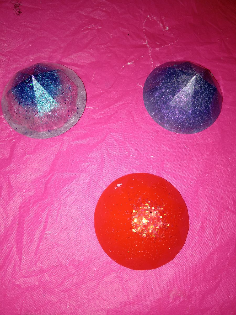 Diamond-Shaped Resin Toppers product image (2)