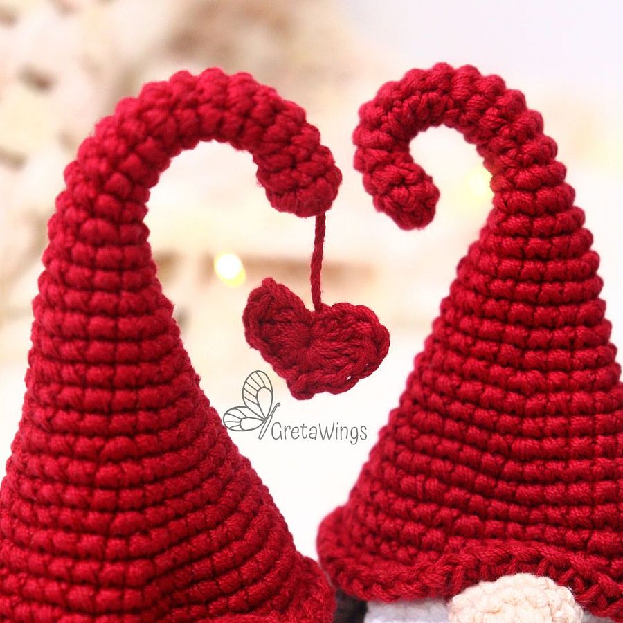 Patrón de amigurumi de gnomos inspirados en Navidad y San Valentín (Descarga Digital) product image (5)