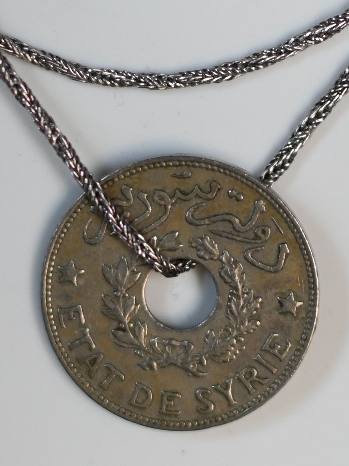 قلادة قرش سوري 1935 وسلسال فضة product image (2)