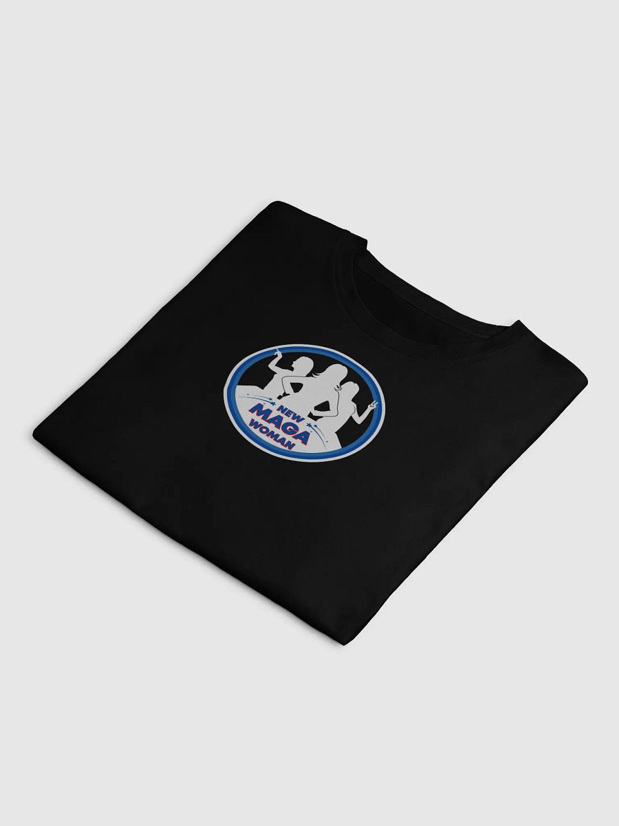 “New MAGA Woman” Retro Cropped T-Shirt product image (7)