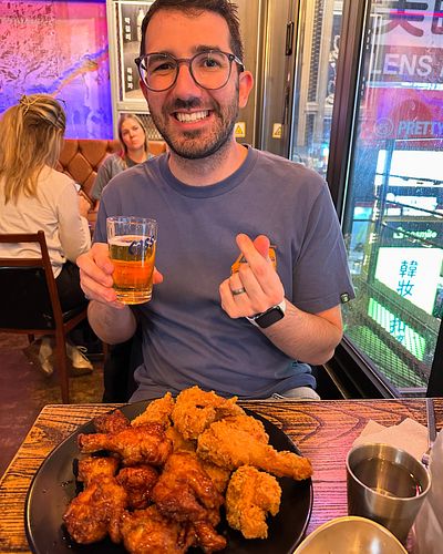 Food’s pretty good here 🍗 🍜 🥩 🇰🇷 
#AGameOverseas