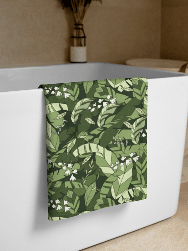 Green Lagoon | Beach Towel product image (2)