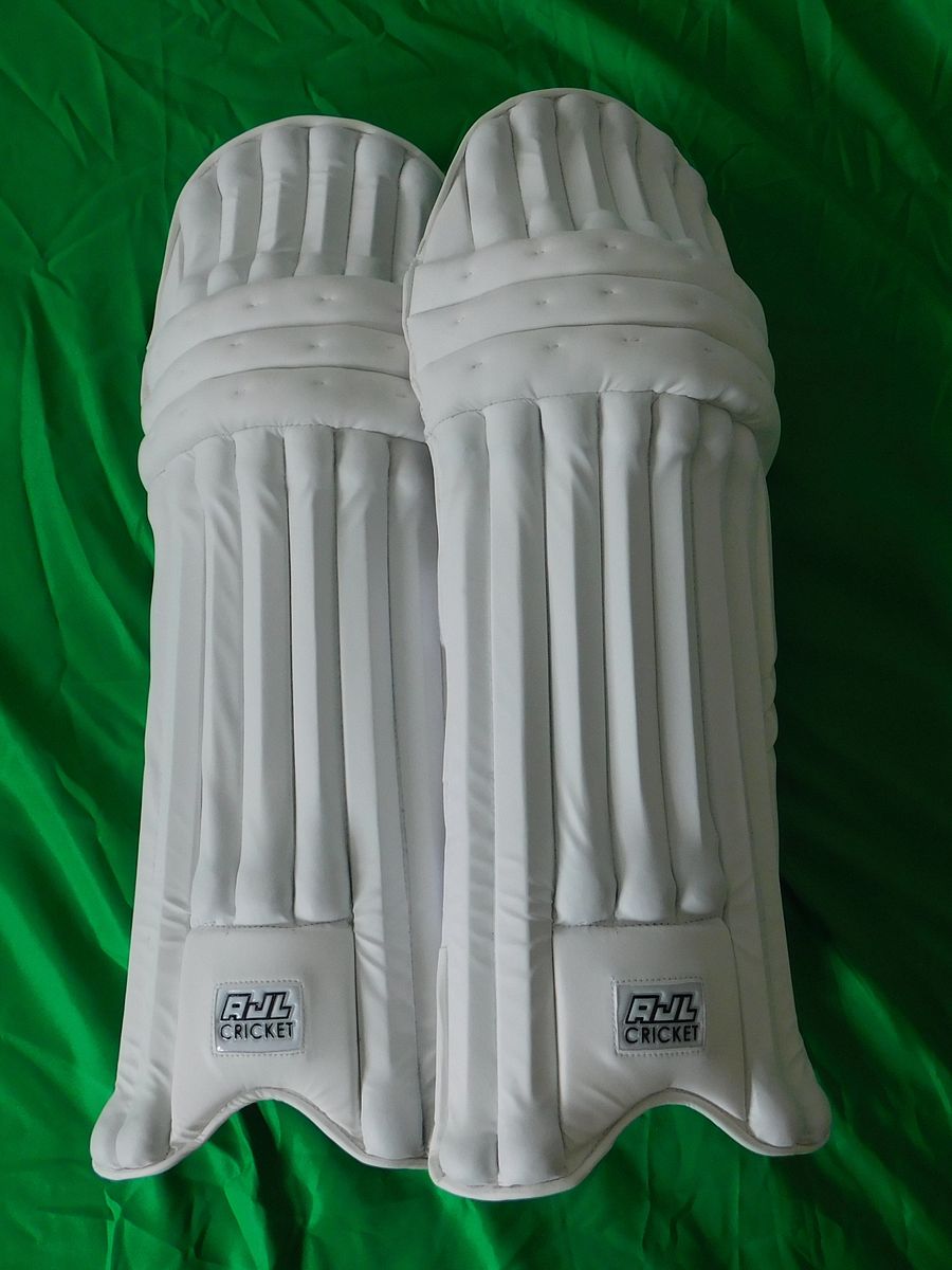 Cricket Pads - Adult Medium product image (3)