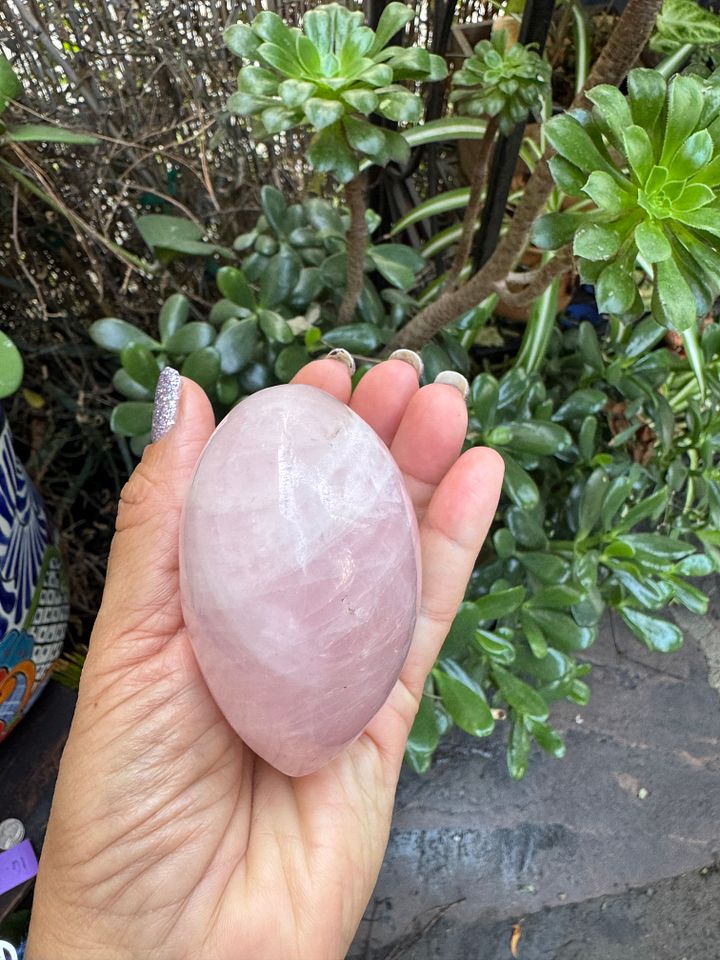 Heart-Shaped Rose Quartz - 16 oz! product image (2)