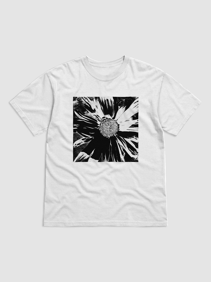 Dark Monochrome Daisy on a Dark Abstract Background Men's T Shirt product image (2)