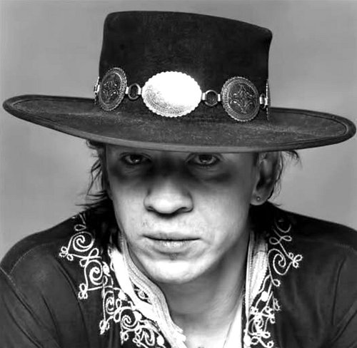 SRV. A guitar master gone too soon.

RIP. 🐐🔥🙏

#srv #goat #guitarist #guitar #stratocaster