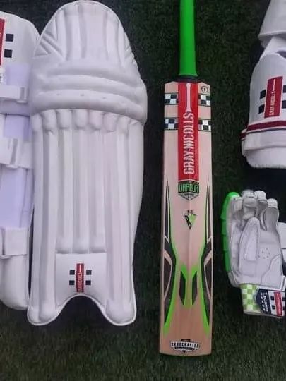 PremiumTempesta 1.3 Players Adult Cricket Bat with all premium Kit product image (1)