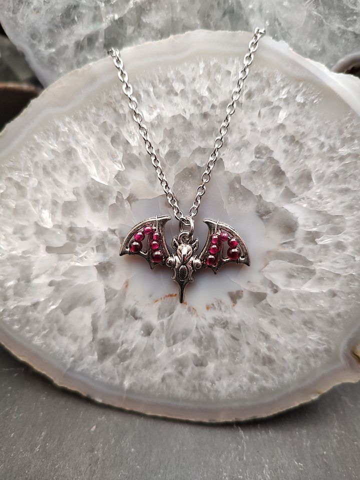 Bats Bejeweled - Garnet Shadow I product image (1)